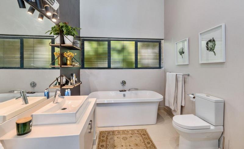 5 Bedroom Property for Sale in Hout Bay Western Cape